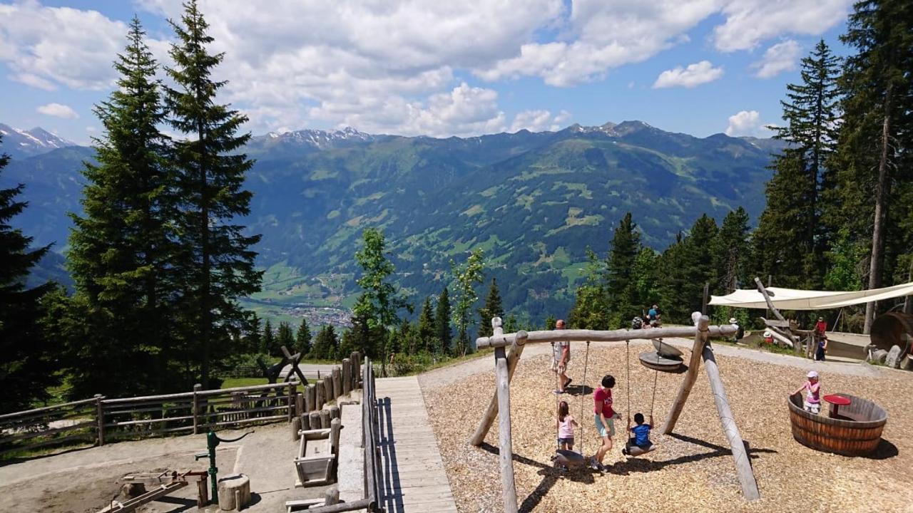 Landhaus Katharina Bis 12 Personen Mit Saunachalet Und Blick Auf Die Bergwelt Des Zillertals Hippach Esterno foto