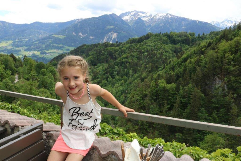 Landhaus Katharina Bis 12 Personen Mit Saunachalet Und Blick Auf Die Bergwelt Des Zillertals Hippach Esterno foto